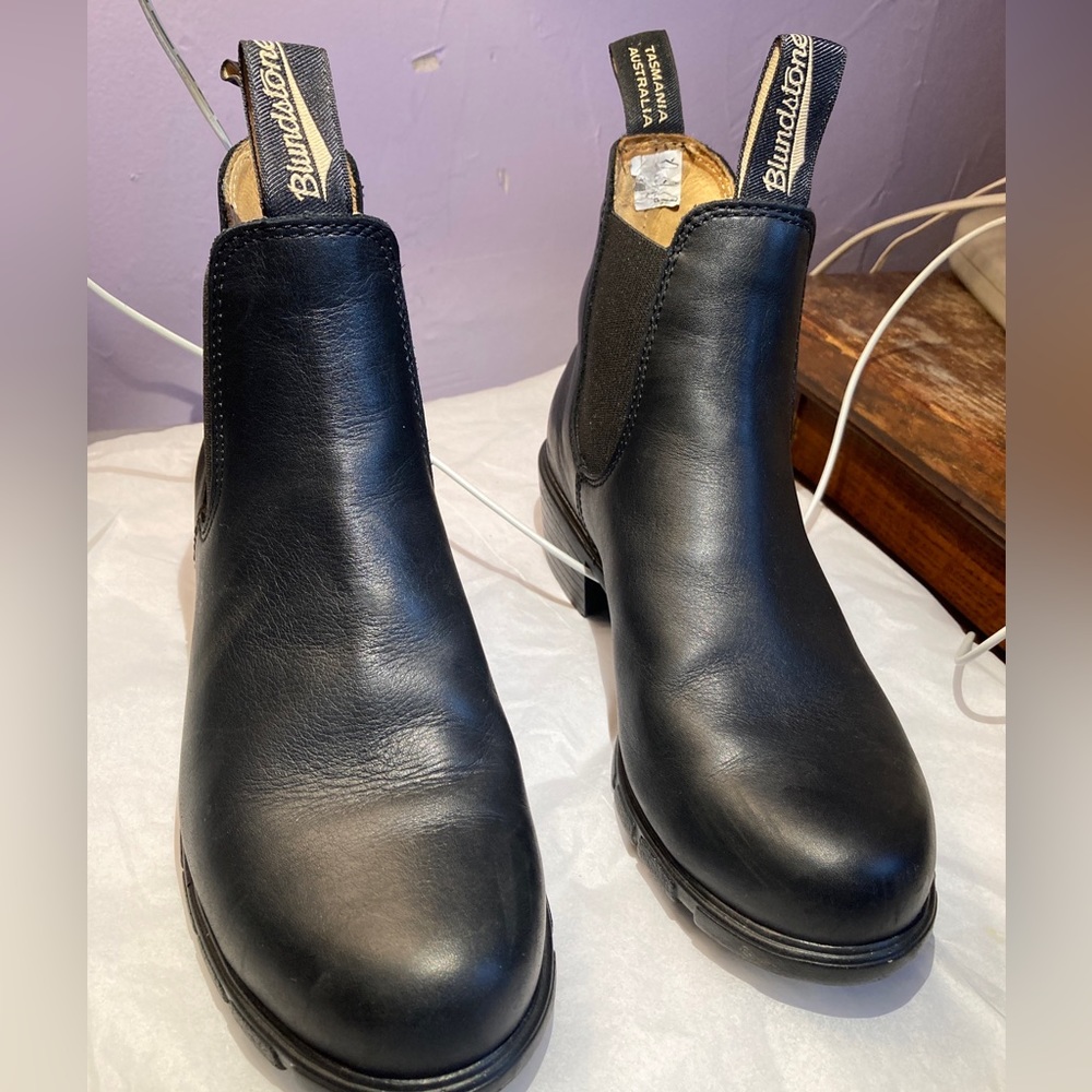 Blundstone  Tasmania heeled boots women’s US 7 leather uppers inside 2 heel mint